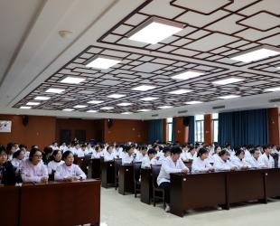 德江县民族中医院举行2025年护理实习生结业典礼暨表扬大会